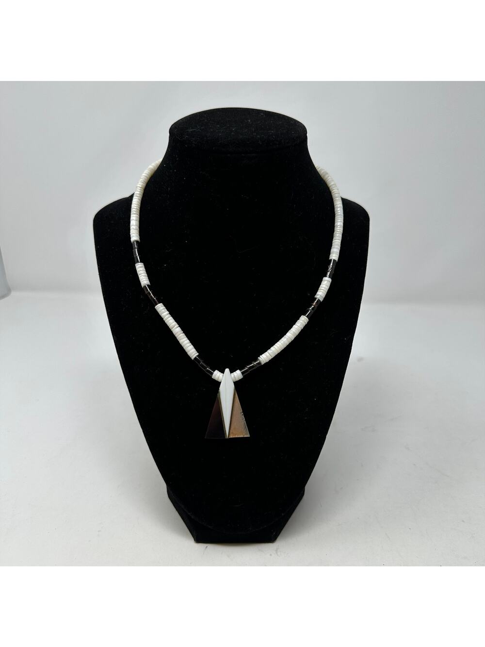 VTG Heishi Beaded Necklace With Triangular Stone Inlay Pendant Black White Brown